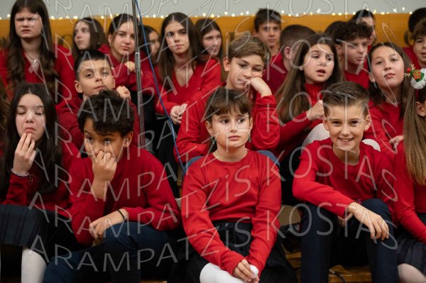 24-12-10-Christmas-APTh-00197