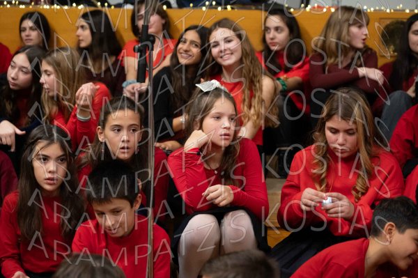 24-12-10-Christmas-APTh-00213