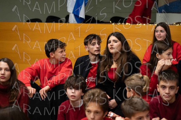 24-12-10-Christmas-APTh-00217