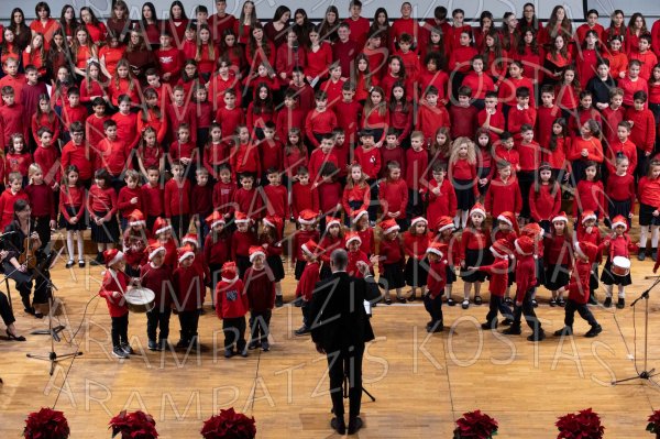 24-12-10-Christmas-APTh-00425