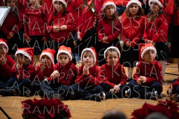 24-12-10-Christmas-APTh-00447