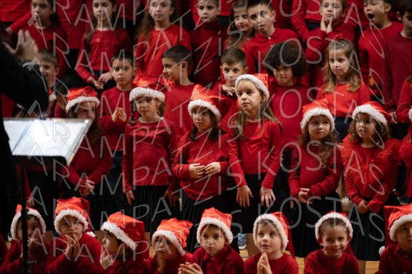 24-12-10-Christmas-APTh-00449