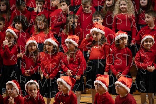 24-12-10-Christmas-APTh-00452