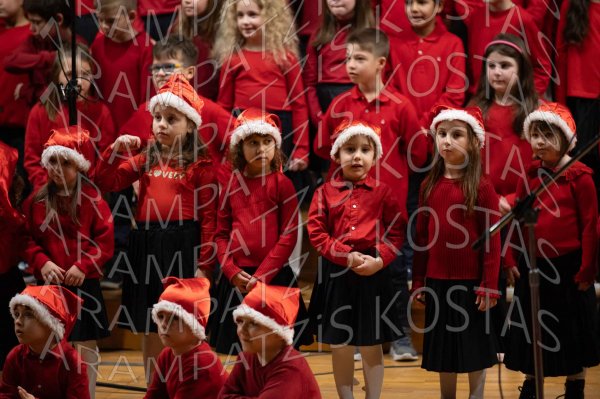 24-12-10-Christmas-APTh-00454