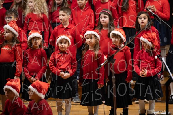 24-12-10-Christmas-APTh-00455