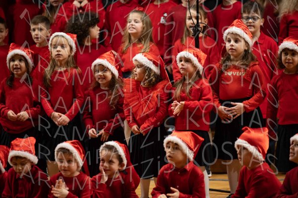 24-12-10-Christmas-APTh-00466
