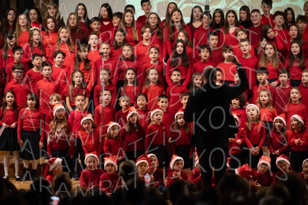 24-12-10-Christmas-APTh-00493