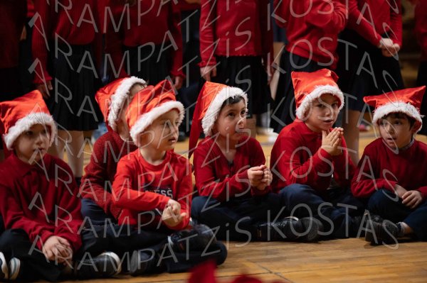 24-12-10-Christmas-APTh-00497