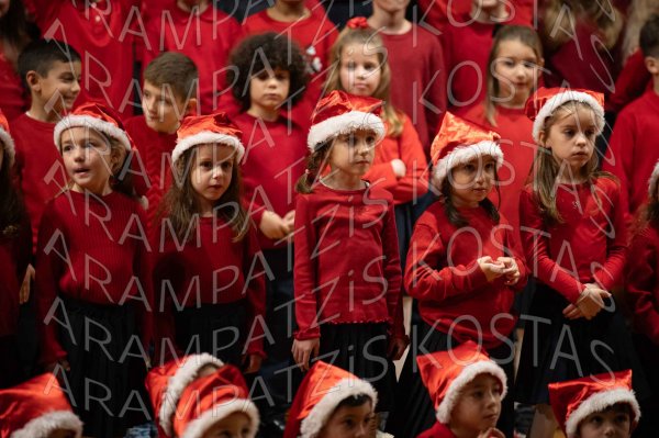 24-12-10-Christmas-APTh-00506
