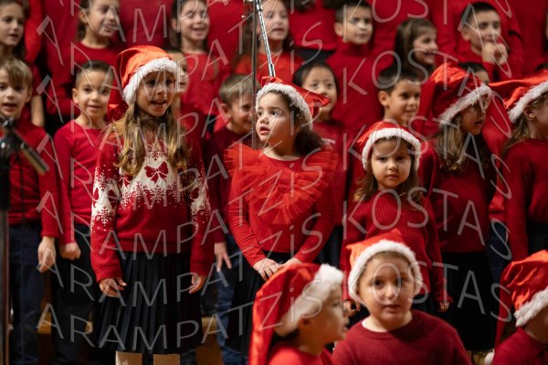 24-12-10-Christmas-APTh-00512