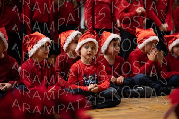 24-12-10-Christmas-APTh-00516