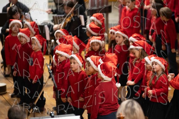 24-12-10-Christmas-APTh-00572