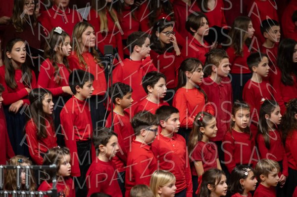 24-12-10-Christmas-APTh-00642