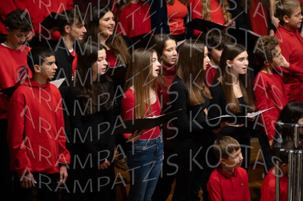 24-12-10-Christmas-APTh-00659