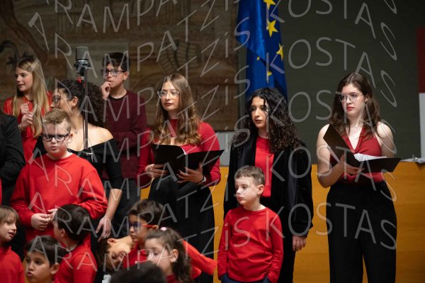 24-12-10-Christmas-APTh-00736
