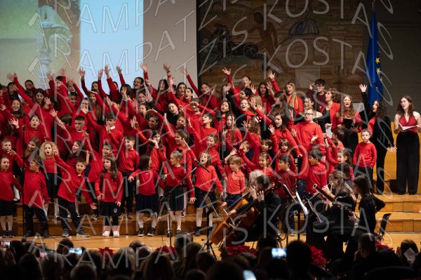 24-12-10-Christmas-APTh-00760